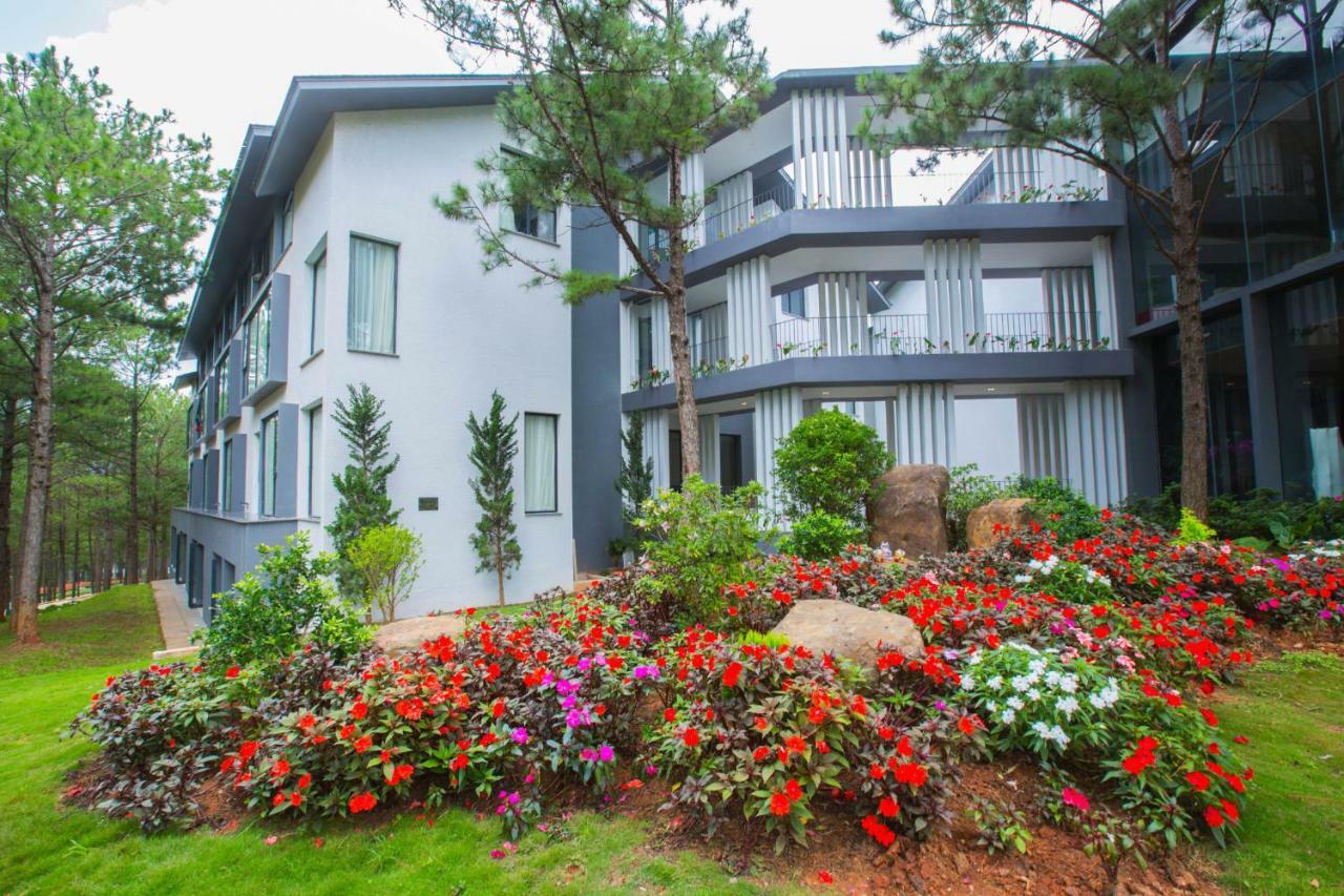 Terracotta Villa Tuyen Lam Lake Dalat Exterior photo